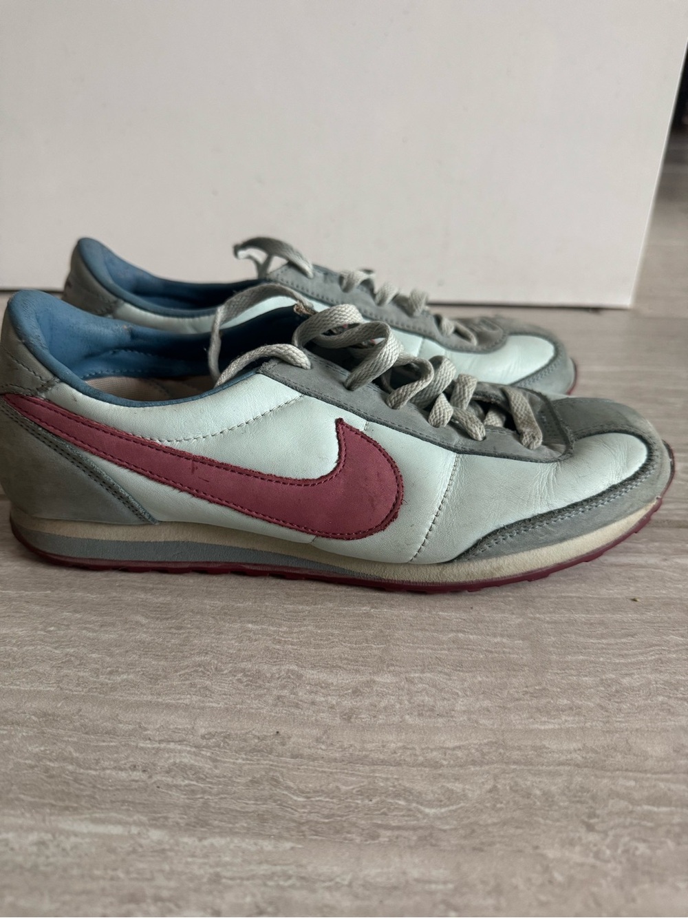 Nike Women's Vintage Mach Runner Retro  Sneakers